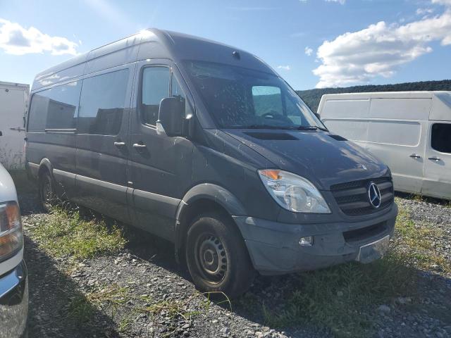 WD4PE8CC2D5728745 - 2013 MERCEDES-BENZ SPRINTER 2500 GRAY photo 4
