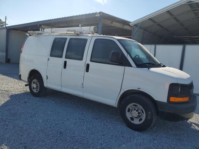 1GCWGFCA4D1904088 - 2013 CHEVROLET EXPRESS G2 WHITE photo 4