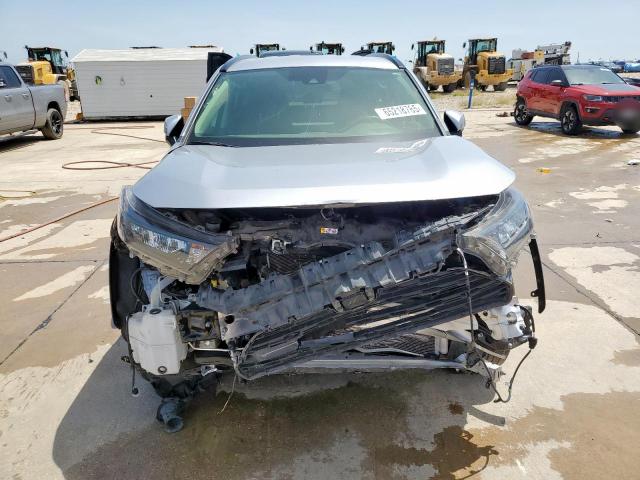 JTMMWRFVXKD024180 - 2019 TOYOTA RAV4 LE Silber Foto 5