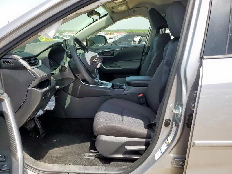 JTMMWRFVXKD024180 - 2019 TOYOTA RAV4 LE Silber Foto 7