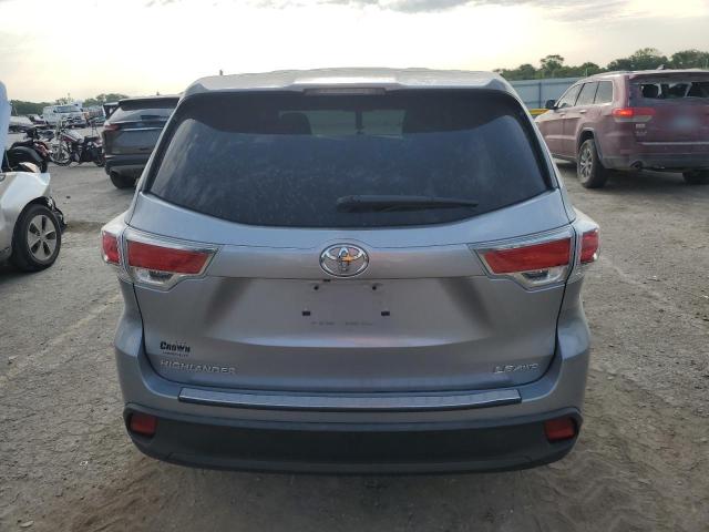 5TDBKRFH9FS122012 - 2015 TOYOTA HIGHLANDER LE SILVER photo 6