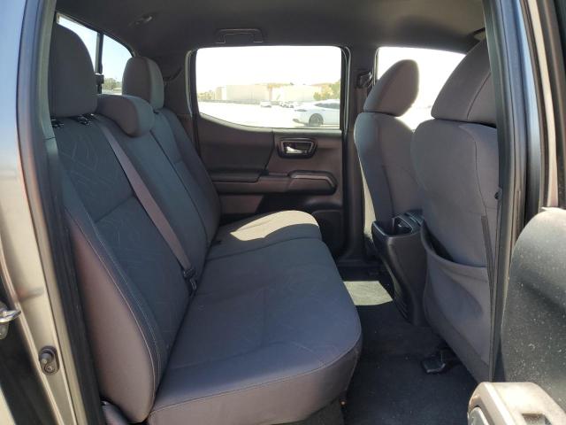 3TMAZ5CN4GM026090 - 2016 TOYOTA TACOMA DOUBLE CAB GRAY photo 10