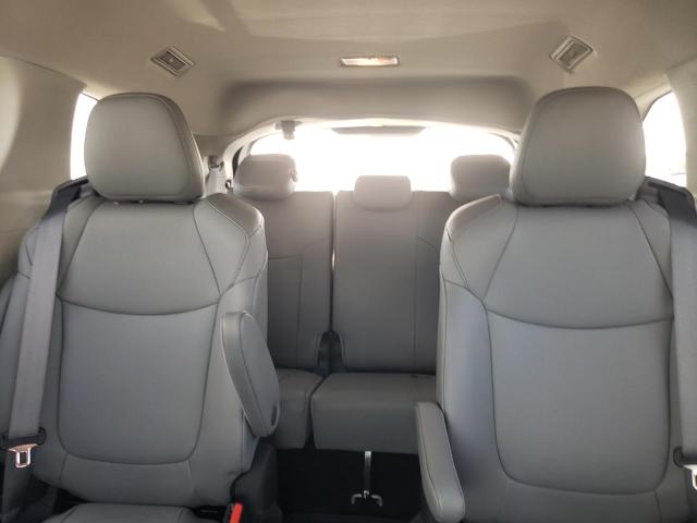 5TDYRKEC2PS137178 - 2023 TOYOTA SIENNA XLE SILVER photo 10