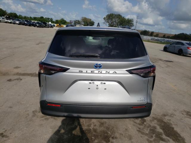 5TDYRKEC2PS137178 - 2023 TOYOTA SIENNA XLE SILVER photo 6