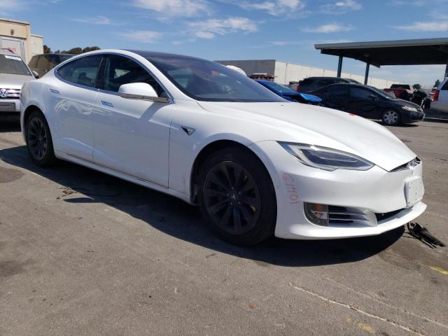 5YJSA1E24JF290686 - 2018 TESLA MODEL S თეთრი ფოტო 4