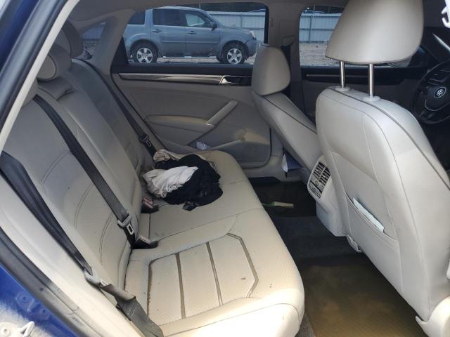 1VWGT7A36HC067099 - 2017 VOLKSWAGEN PASSAT SE BLUE photo 10