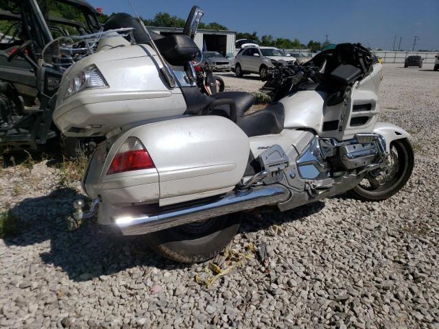 1HFSC47F88A712267 - 2008 HONDA GL1800 WHITE photo 4