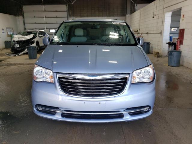 2C4RC1BG5GR232091 - 2016 CHRYSLER TOWN & COU TOURING BLUE photo 5