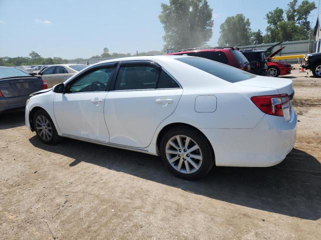 4T4BF1FK0CR240900 - 2012 TOYOTA CAMRY BASE WHITE photo 2