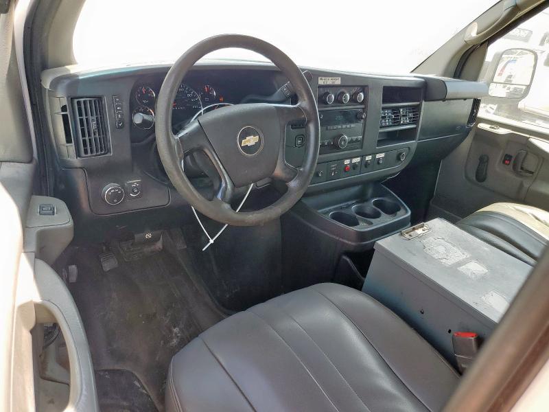 1GCWGFCA1D1903044 - 2013 CHEVROLET EXPRESS G2 Blanc photo 8