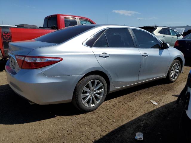 4T4BF1FK7FR494091 - 2015 TOYOTA CAMRY LE SILVER photo 3