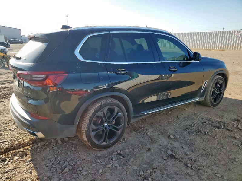 5UXCR6C55KLK79703 - 2019 BMW X5 XDRIVE40I BLACK photo 3