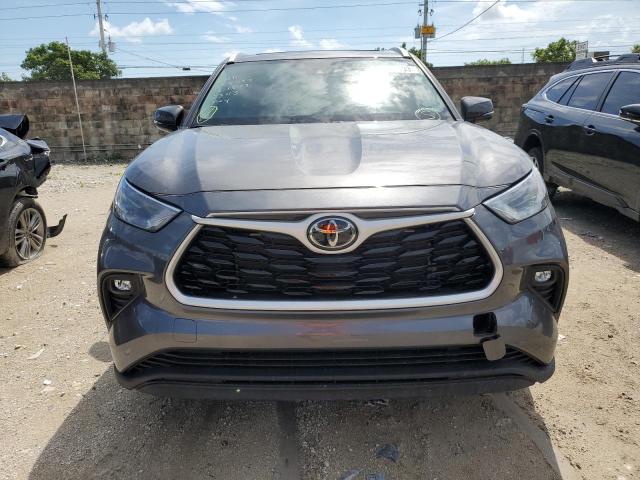 5TDGZRAH0NS122343 - 2022 TOYOTA HIGHLANDER XLE Gümüş foto 5