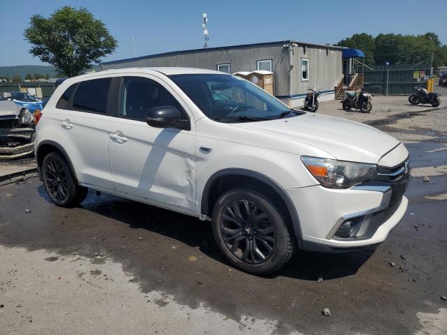 JA4AR3AU4JU008927 - 2018 MITSUBISHI OUTLANDER ES 白色 照片 4