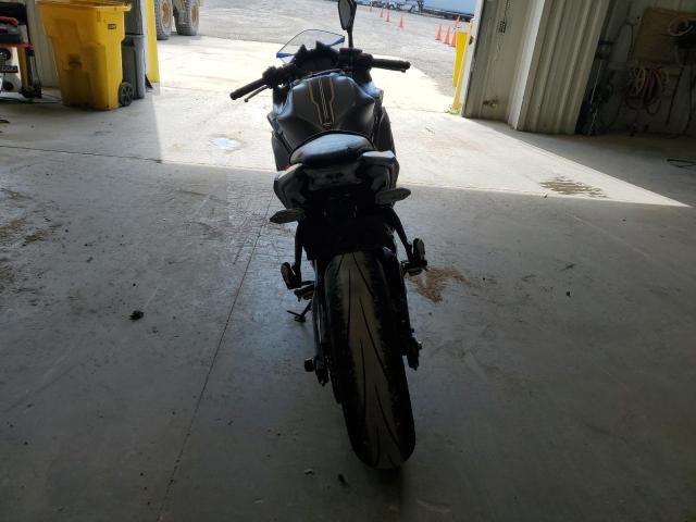 ML5EXER10PDA90079 - 2023 KAWASAKI EX650 R BLACK photo 4