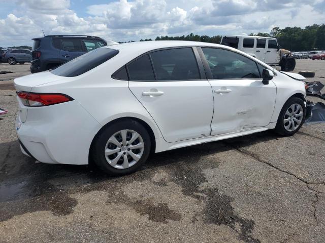 5YFEPRAE0LP084413 - 2020 TOYOTA COROLLA LE WHITE photo 3