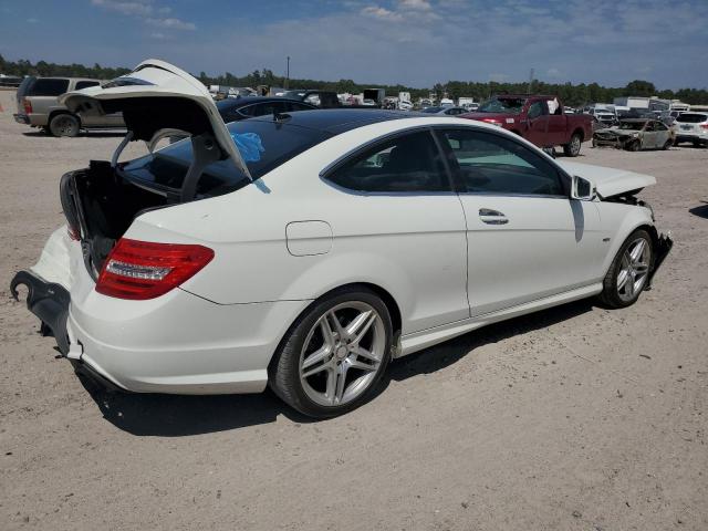 WDDGJ5HB8CF885442 - 2012 MERCEDES-BENZ C 350 WHITE photo 3