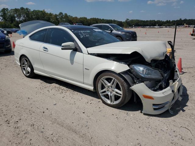 WDDGJ5HB8CF885442 - 2012 MERCEDES-BENZ C 350 WHITE photo 4