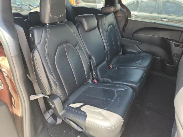 2C4RC1BG1JR334026 - 2018 CHRYSLER PACIFICA TOURING L TAN photo 11