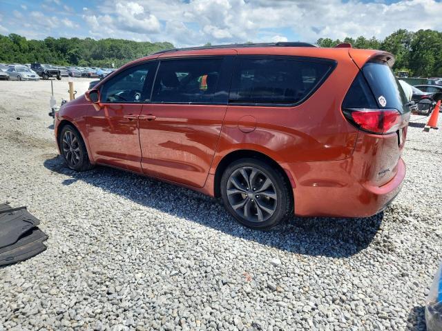 2C4RC1BG1JR334026 - 2018 CHRYSLER PACIFICA TOURING L TAN photo 2