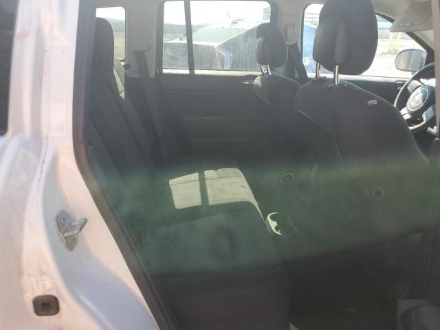 1C4NJCBA2GD641387 - 2016 JEEP COMPASS SPORT أبيض صورة 10