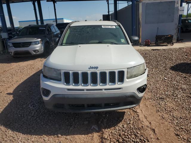 1C4NJCBA2GD641387 - 2016 JEEP COMPASS SPORT أبيض صورة 5