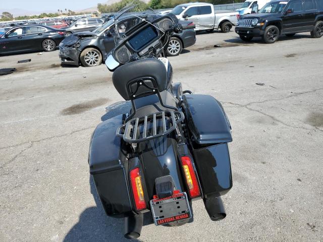 1HD1KB714RB638910 - 2024 HARLEY-DAVIDSON FLHX 黑色 照片 4