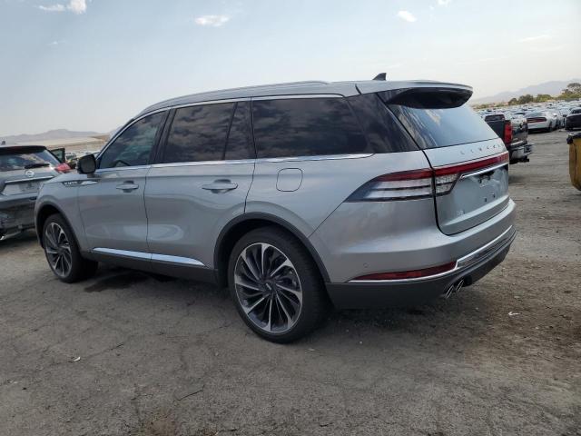 5LM5J7XC2PGL28929 - 2023 LINCOLN AVIATOR RESERVE Серебристый фото 2