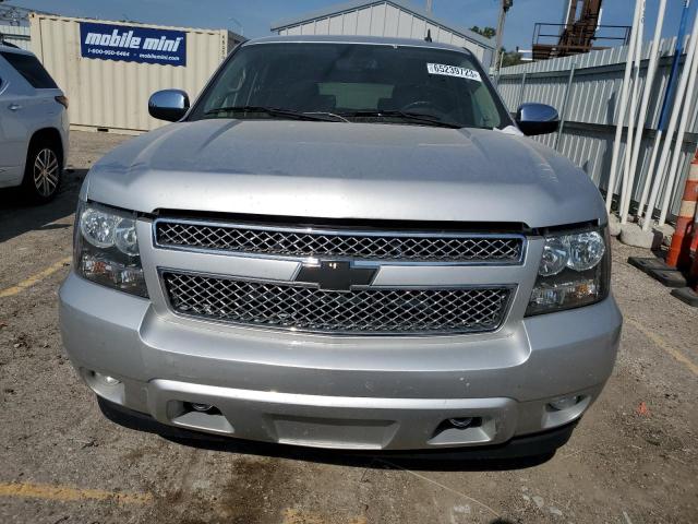 1GNSKKE34BR284613 - 2011 CHEVROLET SUBURBAN K1500 LTZ SILVER photo 5