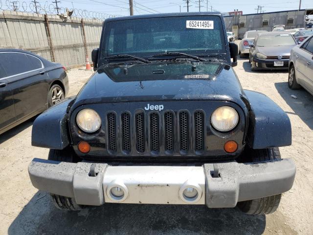 1C4BJWEG2CL130525 - 2012 JEEP WRANGLER UNLIMITED SAHARA BLACK photo 5