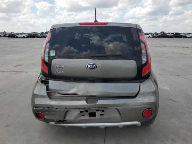 KNDJP3A59H7492168 - 2017 KIA SOUL + GRAY photo 6