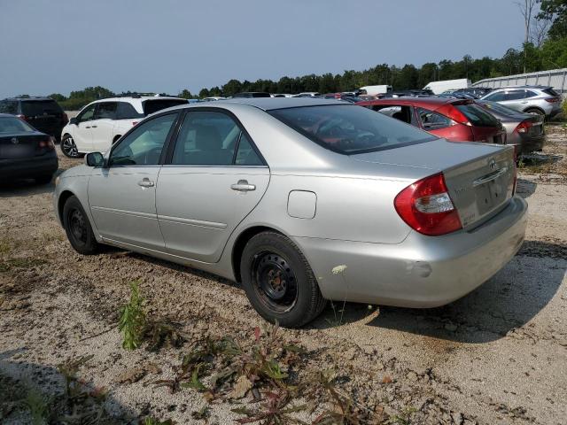 4T1BE32K82U014911 - 2002 TOYOTA CAMRY LE SILVER photo 2