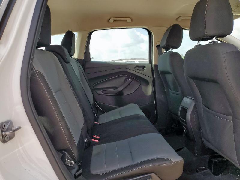 1FMCU0F73HUC07469 - 2017 FORD ESCAPE S 白色 照片 11