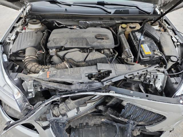 2G4GR5EK2C9171737 - 2012 BUICK REGAL SILVER photo 11