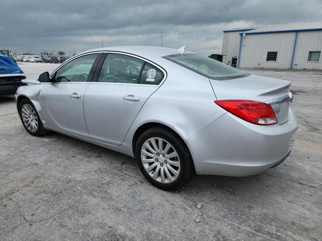 2G4GR5EK2C9171737 - 2012 BUICK REGAL SILVER photo 2