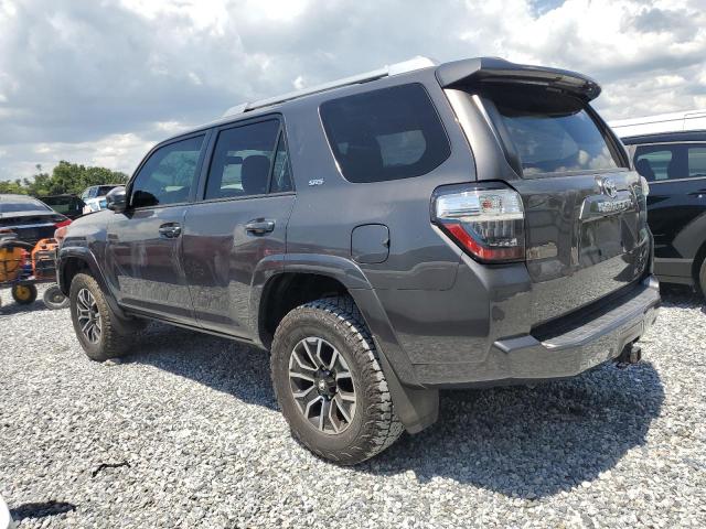 JTEBU5JR9J5579884 - 2018 TOYOTA 4RUNNER SR5/SR5 PREMIUM GRAY photo 2