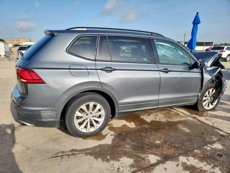 3VV1B7AX4KM089558 - 2019 VOLKSWAGEN TIGUAN S GRAY photo 3