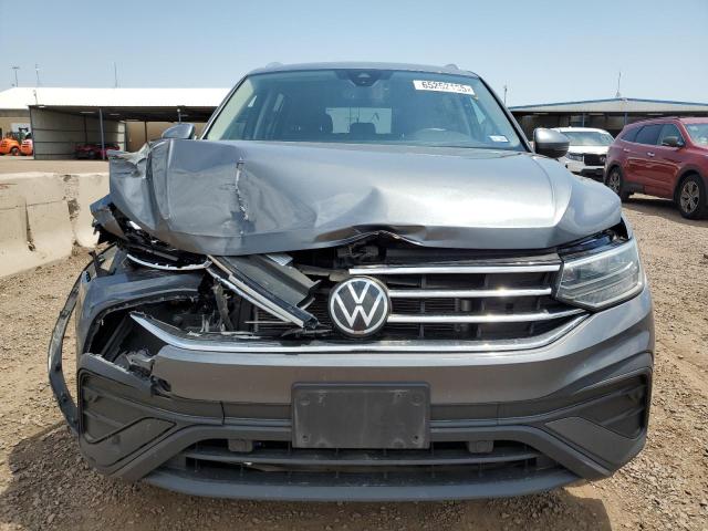 3VV2B7AX1NM037488 - 2022 VOLKSWAGEN TIGUAN SE فضي صورة 5