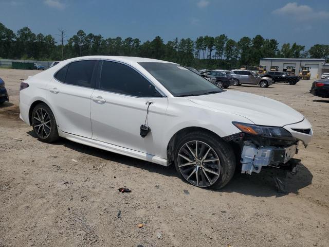 4T1G11AK4PU758228 - 2023 TOYOTA CAMRY SE NIGHT SHADE WHITE photo 4