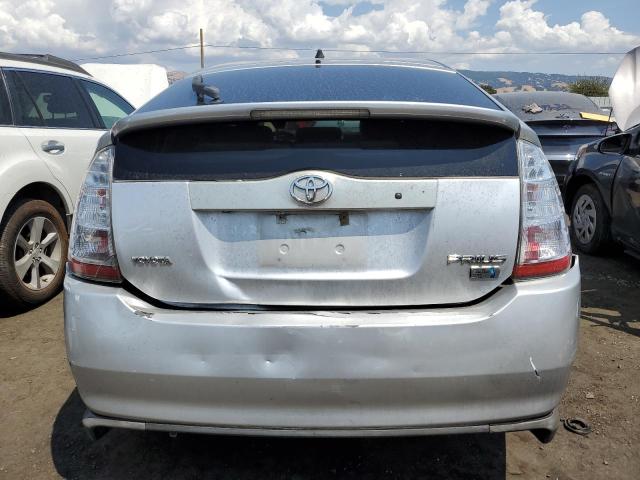 JTDKB20U887778681 - 2008 TOYOTA PRIUS SILVER photo 6