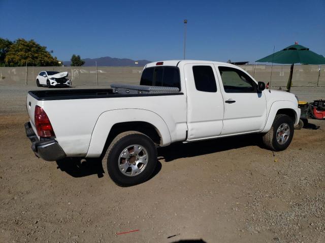 5TETU62N18Z498752 - 2008 TOYOTA TACOMA PRERUNNER ACCESS CAB WHITE photo 3