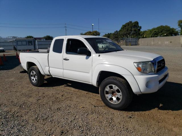 5TETU62N18Z498752 - 2008 TOYOTA TACOMA PRERUNNER ACCESS CAB WHITE photo 4