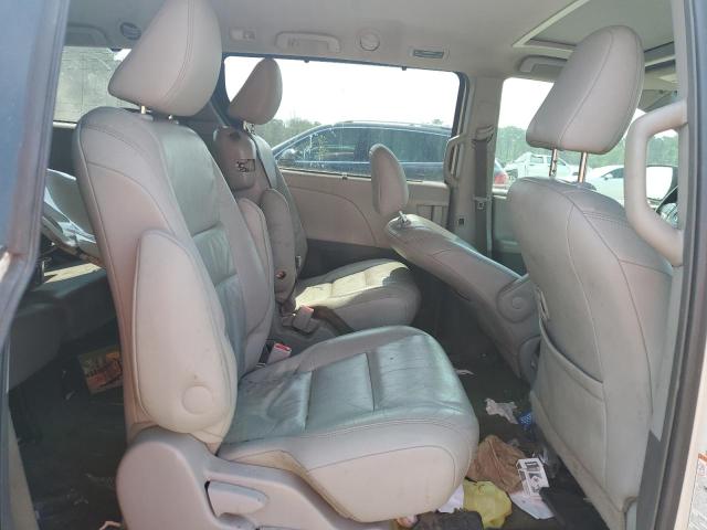 5TDYK3DC7FS662487 - 2015 TOYOTA SIENNA XLE WHITE photo 11