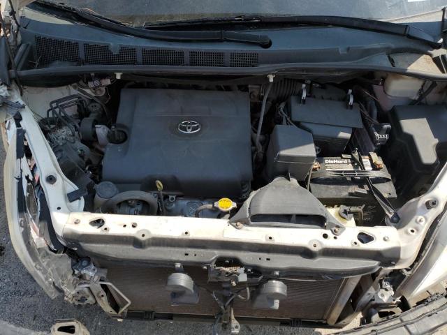 5TDYK3DC7FS662487 - 2015 TOYOTA SIENNA XLE WHITE photo 12