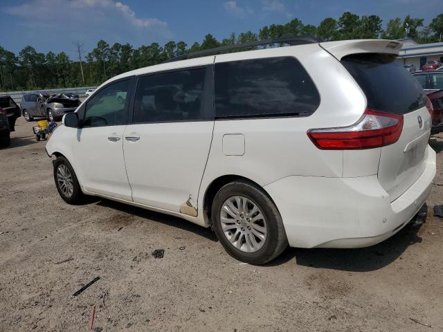 5TDYK3DC7FS662487 - 2015 TOYOTA SIENNA XLE WHITE photo 2
