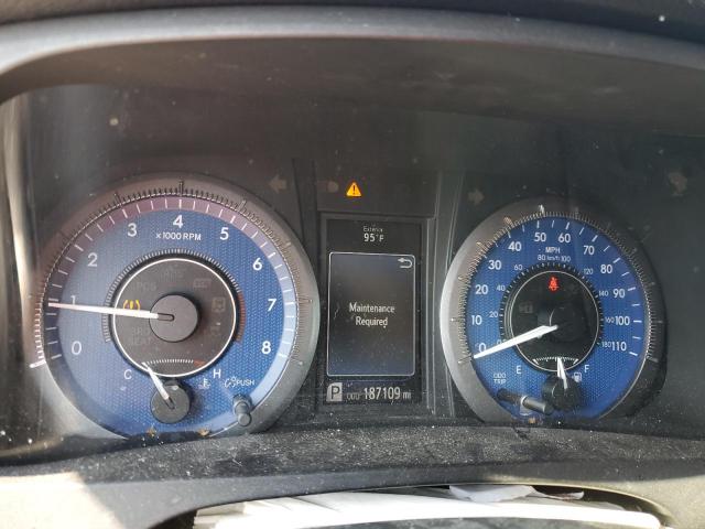 5TDYK3DC7FS662487 - 2015 TOYOTA SIENNA XLE WHITE photo 9