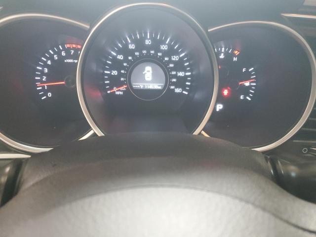 5XXGM4A70FG376825 - 2015 KIA OPTIMA LX WHITE photo 9