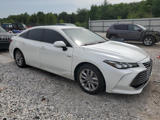 4T1JA1AB9MU001973 - 2021 TOYOTA AVALON XLE WHITE photo 4