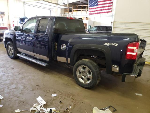 1GCRKSE39BZ151272 - 2011 CHEVROLET 1500 K1500 LT BLUE photo 2