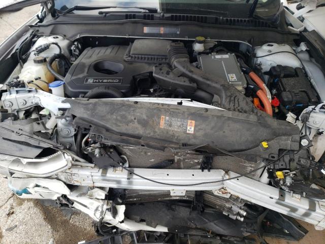 3FA6P0LUXJR274771 - 2018 FORD FUSION SE HYBRID WHITE photo 11